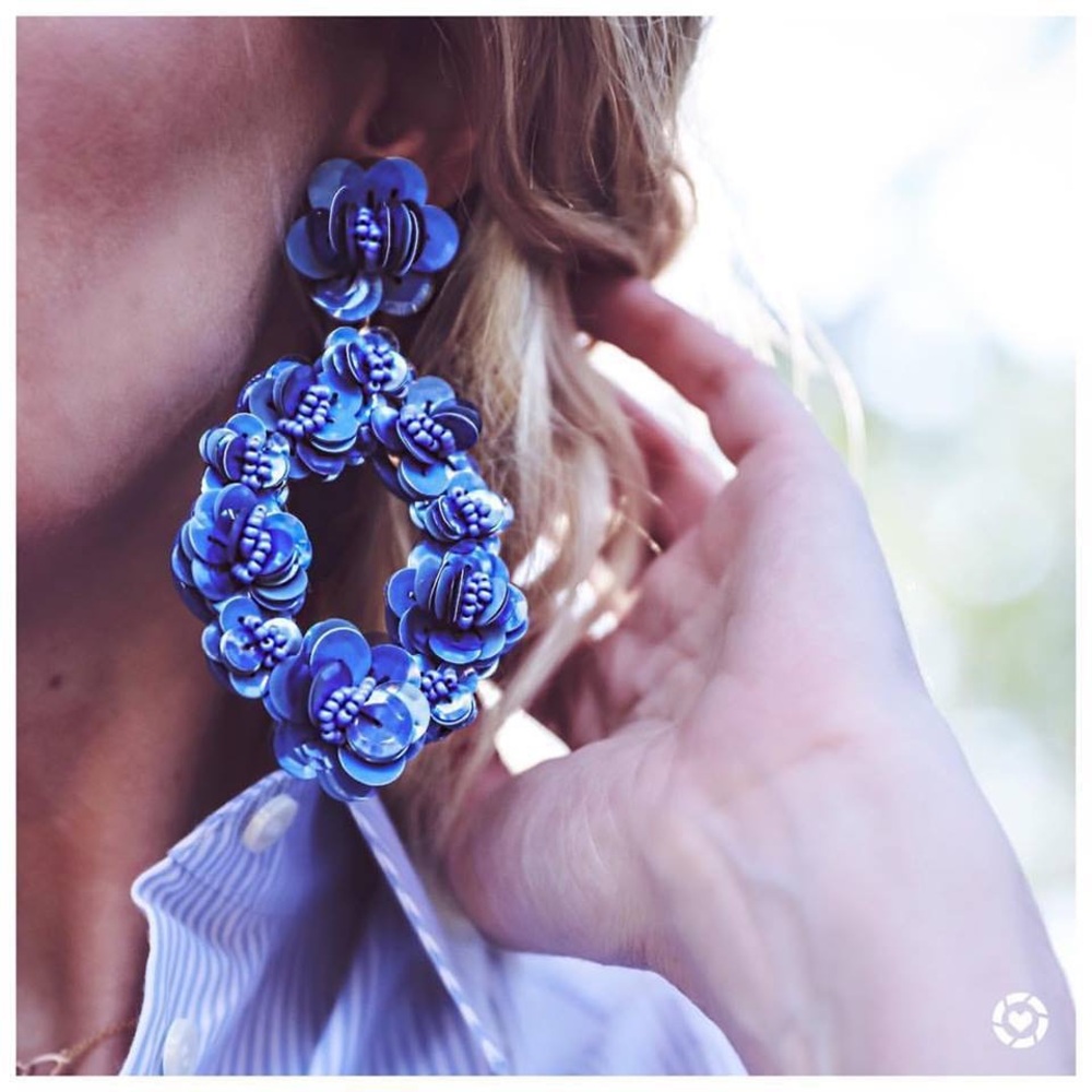 🌱 J. Crew Leather backed sequin petal earrings - Picture 7 of 8